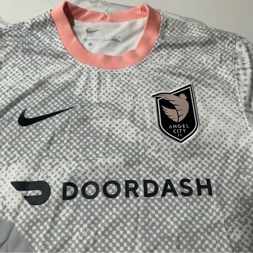 Angel City FC NWSL Authentic Nike Men’s Soccer Jersey - Picture 3 of 16